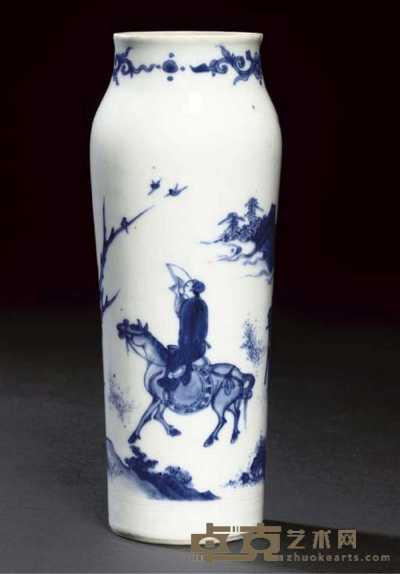 A small blue and white sleeve vase 